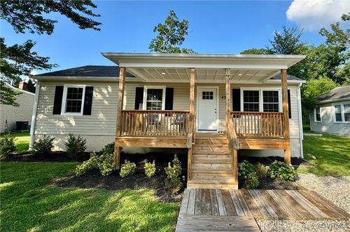 425 20th Ave, Hopewell, VA, 23860-4440 | Card Image