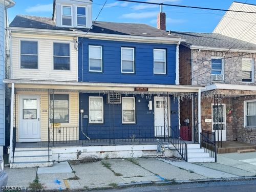 204 Mercer St, Phillipsburg, NJ, 08865-3038 | Card Image