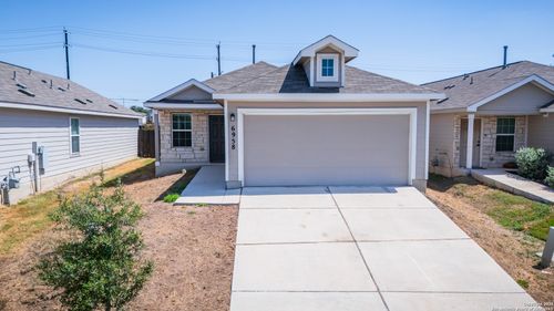 6958 Cozy Run, San Antonio, TX, 78218-4481 | Card Image