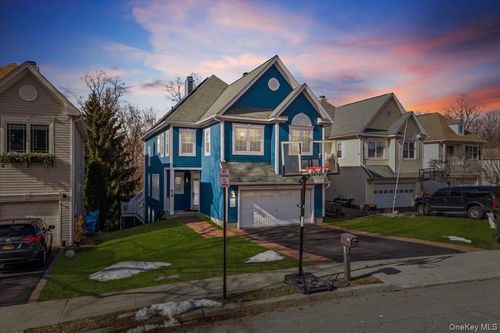 192 Benefield Blvd, Peekskill, NY, 10566-6813 | Card Image