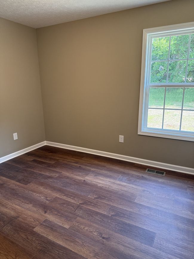 93 Hesselly Rd, House other with 3 bedrooms, 2 bathrooms and 2 parking in Decherd TN | Image 7