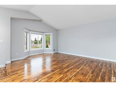 2411 47 St Nw, House other with 4 bedrooms, 2 bathrooms and null parking in Edmonton AB | Image 3