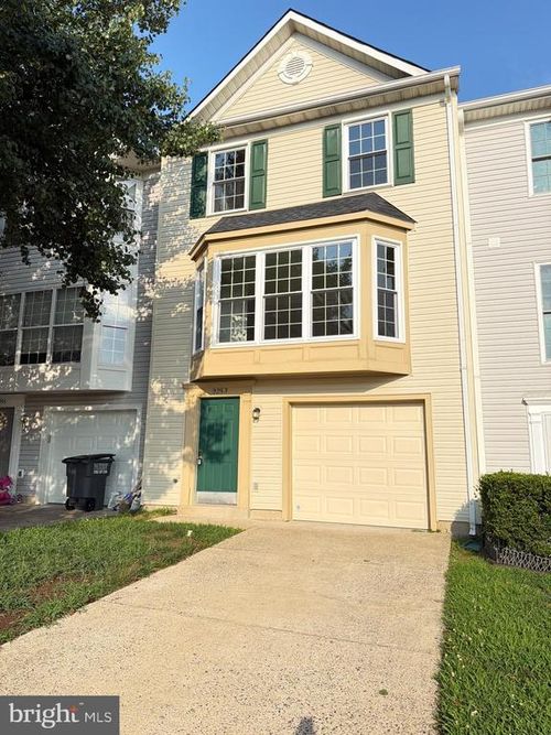 9253 Jessica Dr, MANASSAS PARK, VA, 20111-2486 | Card Image