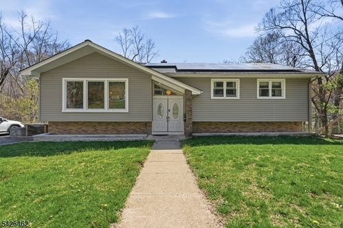 15 Valley Trl, Oak Ridge, NJ, 07438-9733 | Card Image