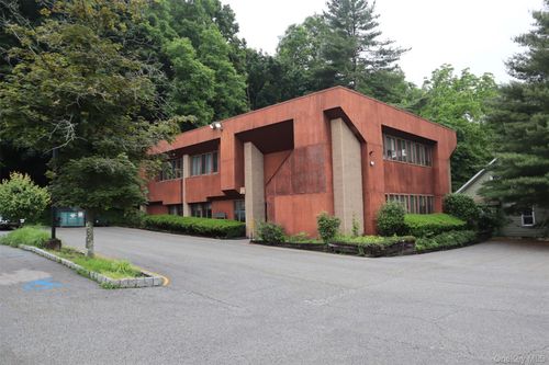 156 Orange Ave, Walden, NY, 12586-2029 | Card Image