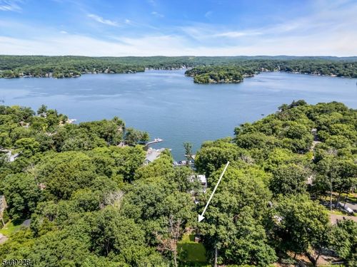 16 Lakeview Rd, Hopatcong, NJ, 07843-1926 | Card Image