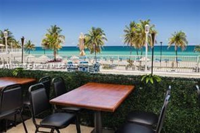 APT-1906 - 2301 S Ocean Dr, Condo with 1 bedrooms, 2 bathrooms and null parking in Hollywood FL | Image 6