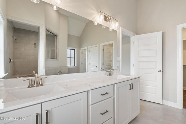 23-Primary Bathroom | Image 16