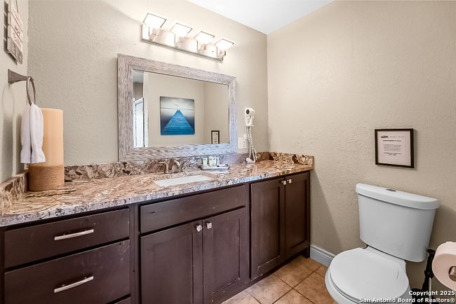 Primary Bathroom/Main Level | Image 19