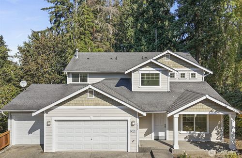 4272 S 160th St, Tukwila, WA, 98188-2754 | Card Image