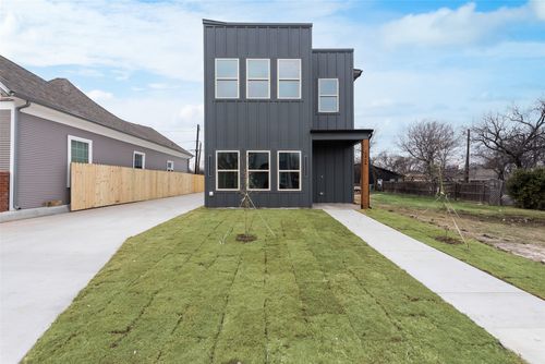 1426 Evans Ave, Fort Worth, TX, 76104-7501 | Card Image