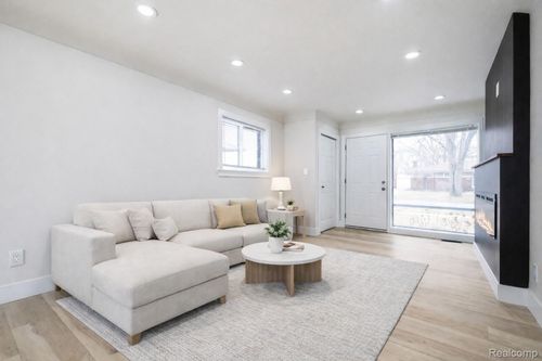 23118 Recreation Street, St Clair Shores, MI, 48082 | Card Image