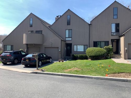 7 Rockhagen Rd, Thornwood, NY, 10594-2127 | Card Image