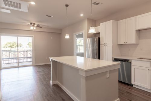 7149 Trail Lake Dr, Fort Worth, TX, 76133-6012 | Card Image