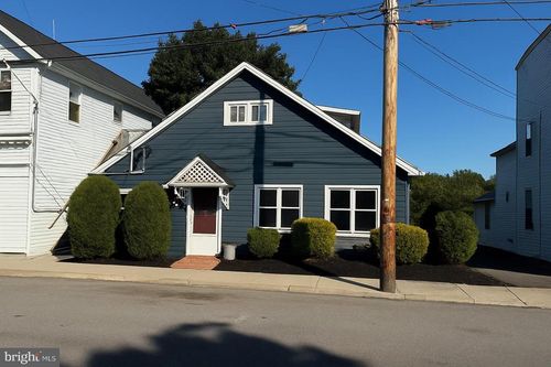 735 Main St, DELTA, PA, 17314-8940 | Card Image