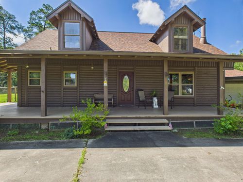 135 Woodlawn Dr, Sour Lake, TX, 77659-9217 | Card Image
