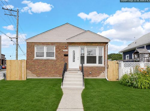 3310 Highland Ave, Berwyn, IL, 60402-3814 | Card Image