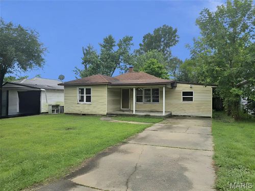 807 N Poplar St, Dexter, MO, 63841-1229 | Card Image