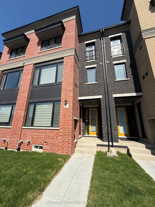 7 Marvin Ave, Oakville, ON, L6H0Z6 | Card Image