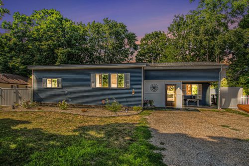 931 S Haven Pl, South Haven, MI, 49090-1867 | Card Image