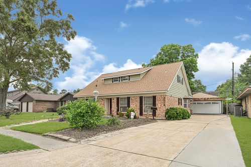 2218 Cherry Ln, Pasadena, TX, 77502-4043 | Card Image