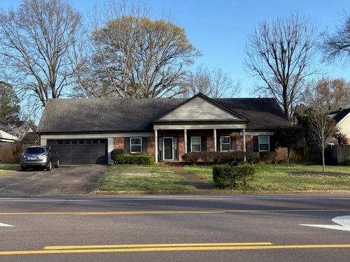 2076 Riverdale Rd, Germantown, TN, 38138-4543 | Card Image