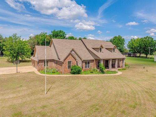 327 N Ash St, Crescent, OK, 73028-5005 | Card Image