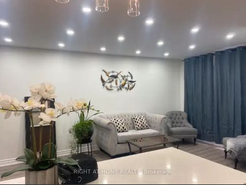1395 357 Drive, Mississauga, ON, L4X2T4 | Card Image