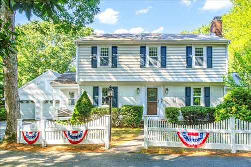 40 N Hill Dr, North Falmouth, MA, 02556-2107 | Card Image
