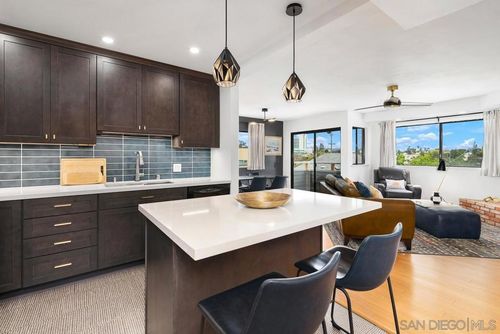 apt-205-4055 Falcon St, San Diego, CA, 92103-1855 | Card Image