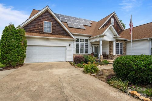 30 Linn Garden Ln, Swannanoa, NC, 28778-6214 | Card Image