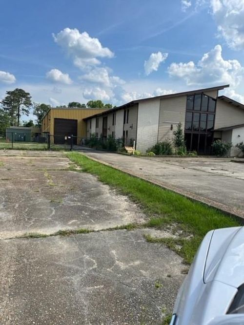 110 E Coleman Ave, Hammond, LA, 70403-4298 | Card Image