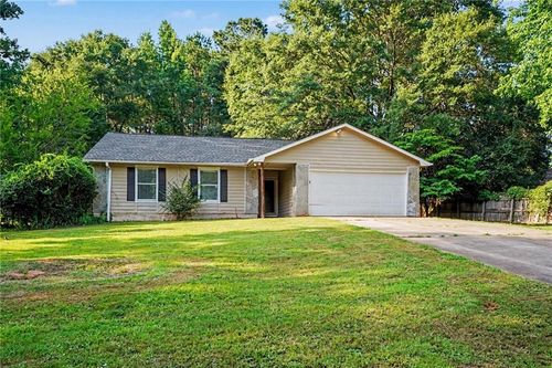 2900 Rosecommons Dr, Hampton, GA, 30228-1668 | Card Image