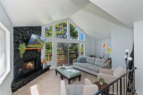 523 Pioneer Rd, Lake Arrowhead, CA, 92352 | Card Image