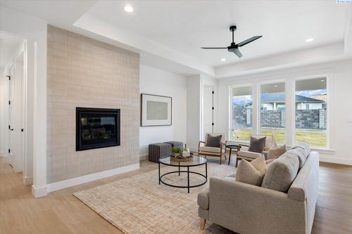 100-4135 Clover Rd, Richland, WA, 99352 | Card Image
