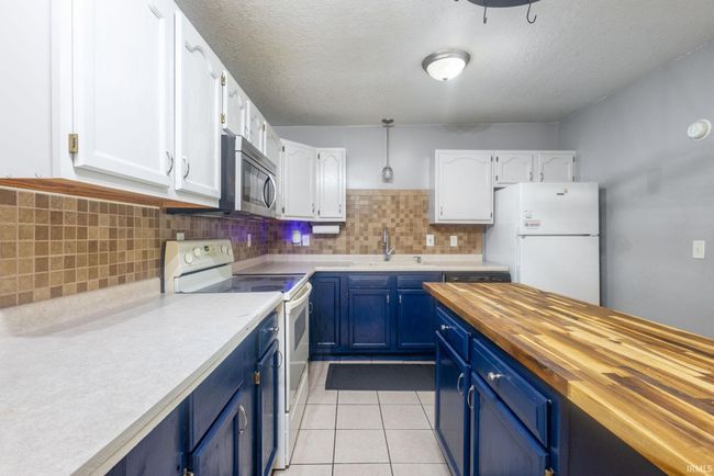 885 590, House other with 2 bedrooms, 1 bathrooms and null parking in Wolcottville IN | Image 7