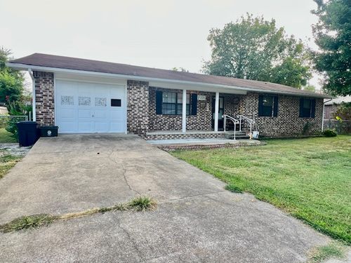205 W 5th St, Green Forest, AR, 72638-3014 | Card Image