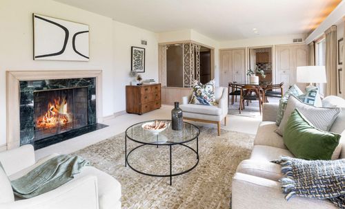 8293 N Gray Log Ln, Fox Point, WI, 53217-2863 | Card Image