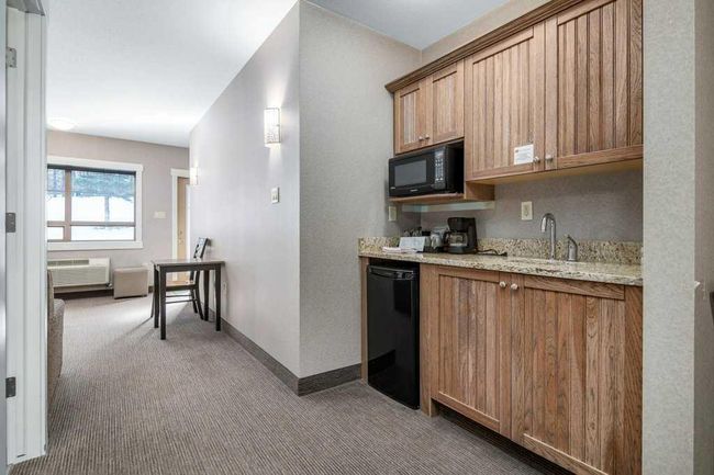 604-ANDAMP-605 - 401 4 St, Home with 2 bedrooms, 3 bathrooms and 2 parking in Elkwater AB | Image 26