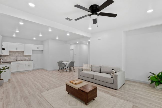 4166 Gladewater Rd, House other with 3 bedrooms, 2 bathrooms and null parking in Dallas TX | Image 10