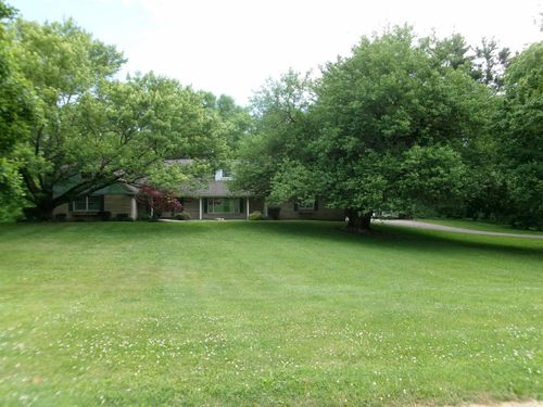 908 N Hawthorne Rd, Marion, IN, 46952-1327 | Card Image