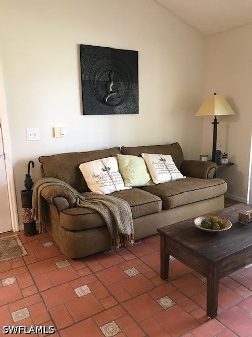 202-1170 Wildwood Lakes Blvd, NAPLES, FL, 34104-5810 | Card Image