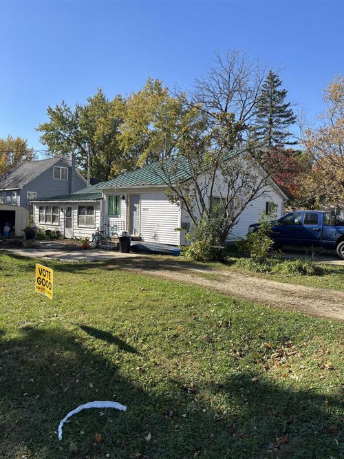 1-264 3rd St N, Central City, IA, 52214-9551 | Card Image