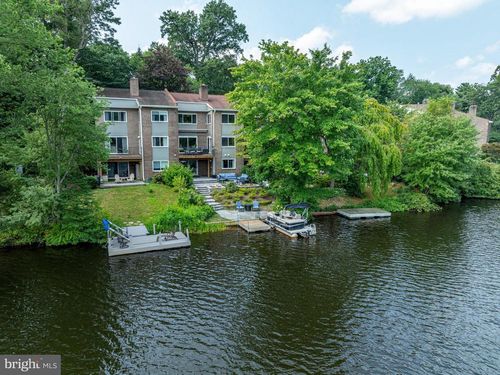 1605 Greenbriar Ct, RESTON, VA, 20190-4418 | Card Image