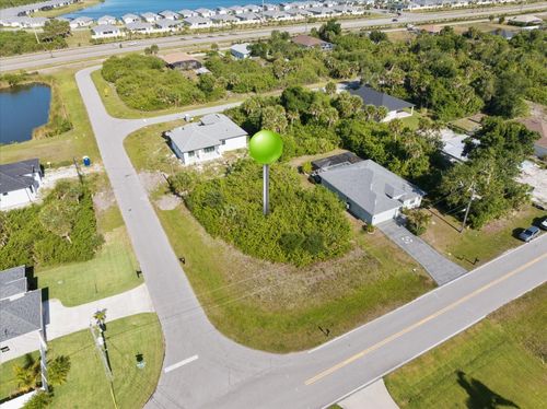 255 Indian Creek Dr, Rotonda West, FL, 33947-2473 | Card Image