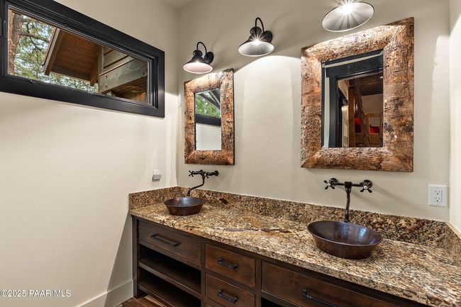 Bunk Room Bathroom | Image 53