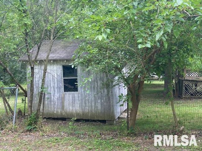 1072 Creal Springs Rd, House other with 2 bedrooms, 2 bathrooms and null parking in Creal Springs IL | Image 9