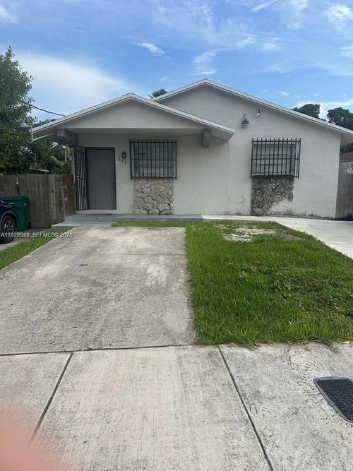 645 Nw 2nd St, Florida City, FL, 33034-3227 | Card Image