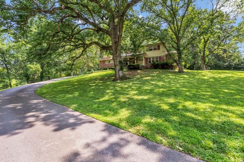 208 Vaughns Gap Rd, Nashville, TN, 37205-3532 | Card Image