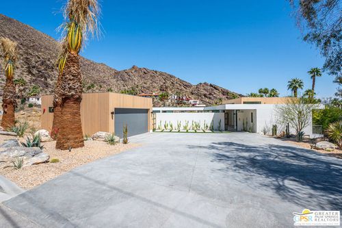 310 W Crestview Dr, Palm Springs, CA, 92264-8968 | Card Image